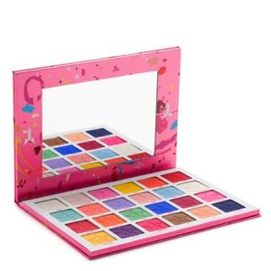 Jaw breaker pallete🔥Jeffree star cosmetic